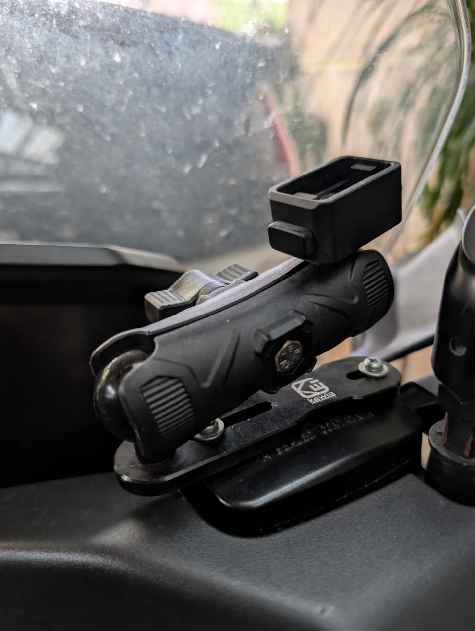 KEWIG R22A camera mount motosikal untuk GoPro dan action camera